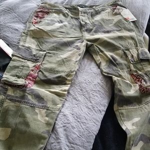 Urban outfitters BDG Camo/trib joggers